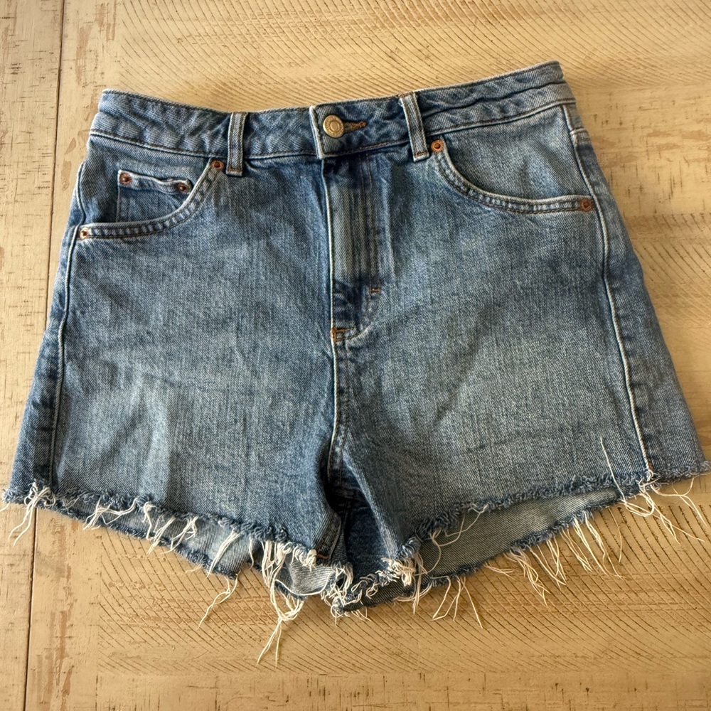 TopShop denim mom jean shorts distress summer spring size 6